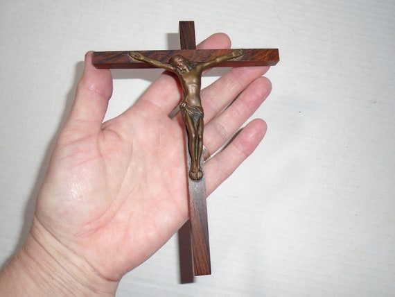 T TOOYFUL Mur Croix Crucifix Peint /à La Main Bois Croix R/ésine J/ésus Christ D/écor /à La Maison Arts No/ël Pendaison de Cr/émaill/ère Cadeau