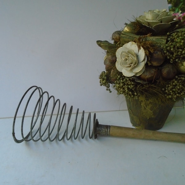 Antique French Meringue Whisk, Steel Mayonnaise Whisk, 1900s, Rustic Farmhouse Kitchen Utensil, Collectible Whirly Whisk