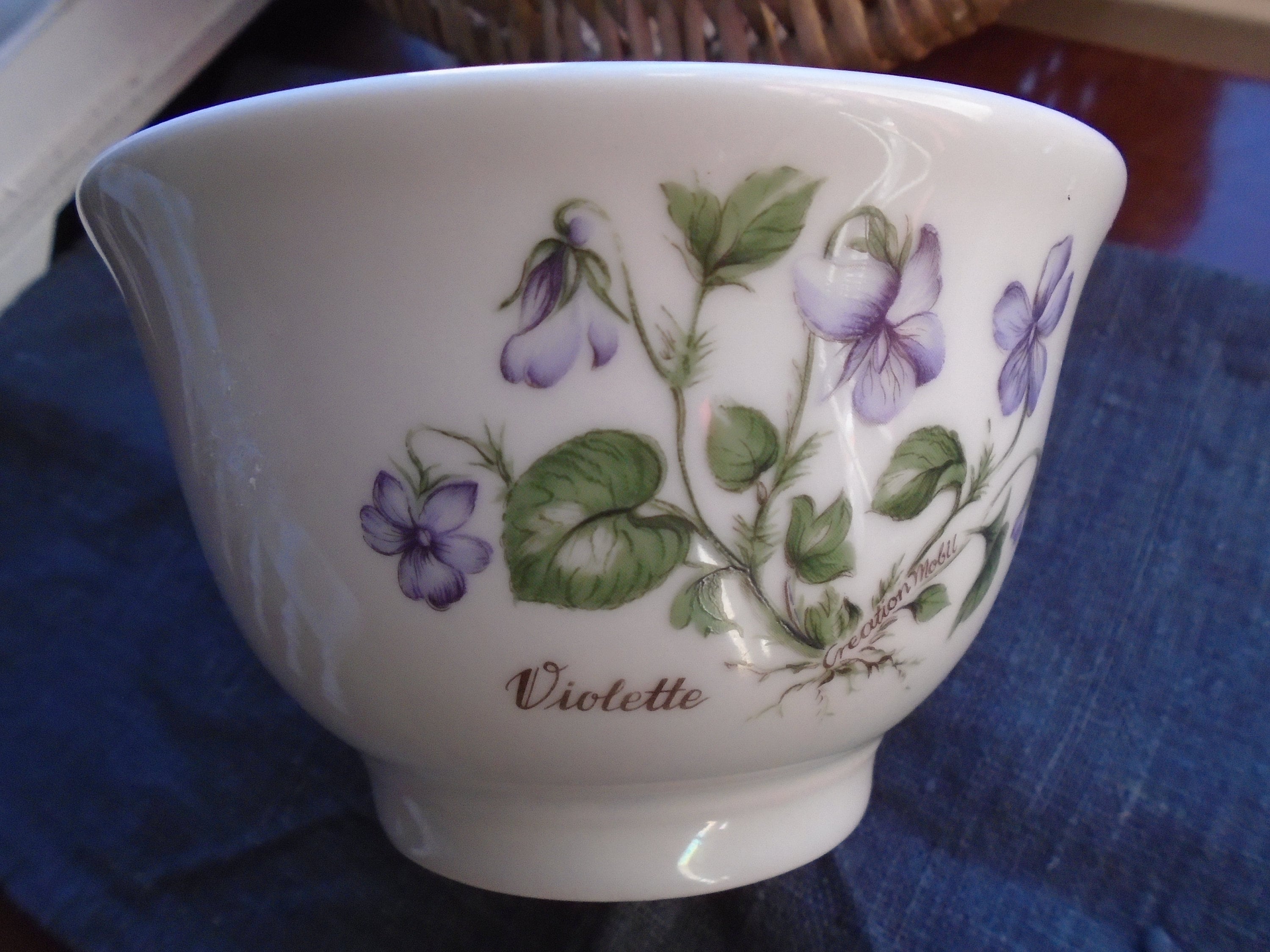 Vintage Français Winterling Roslau, Bavaria White & Floral Porcelain Cafe Au Lait Bowl, Cereal Desse