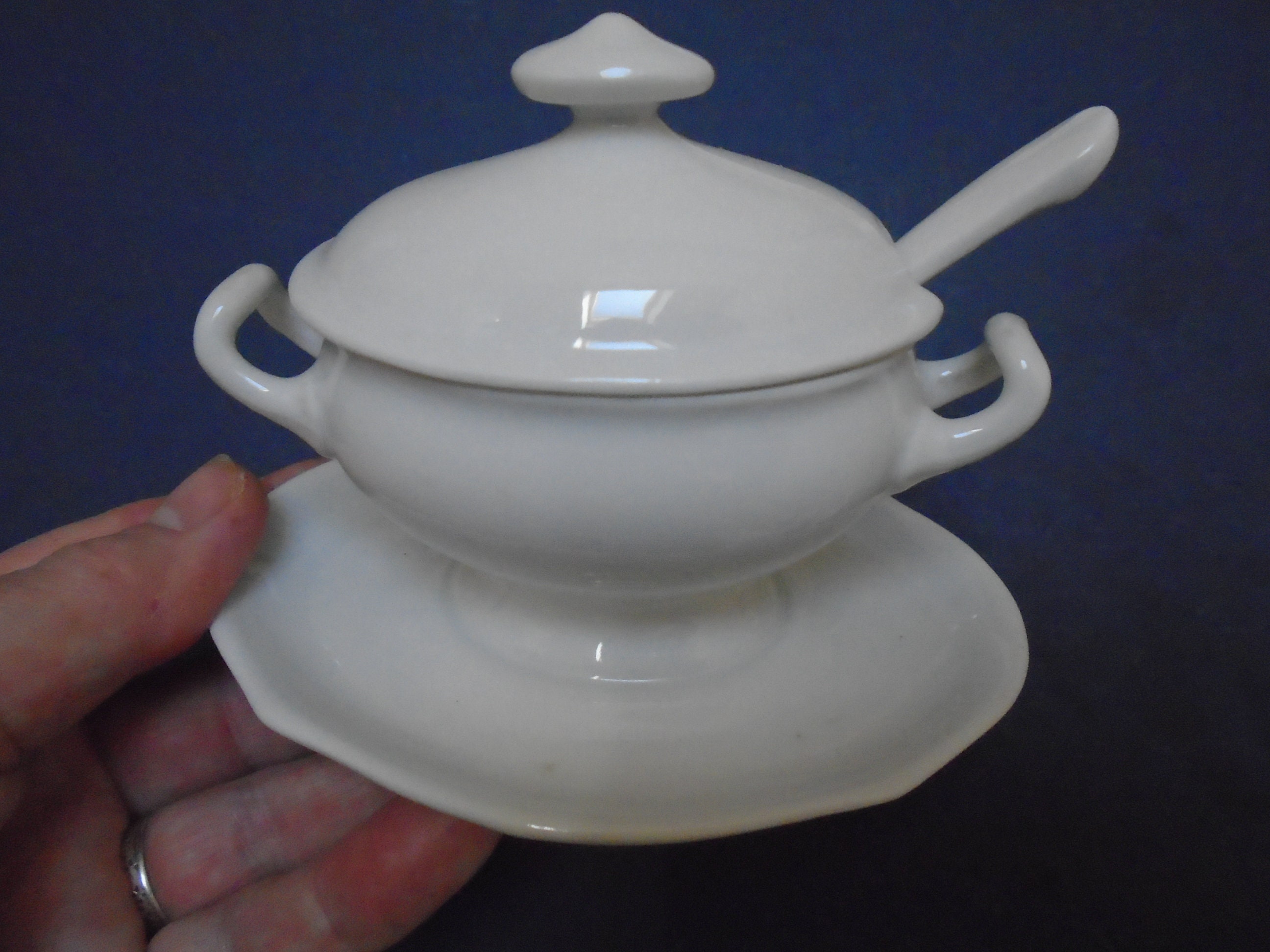 Vintage Blanc Limoges Porcelaine Moutarde/Condiment Servant Mini Tureen Pot avec Cuillère en Porcela