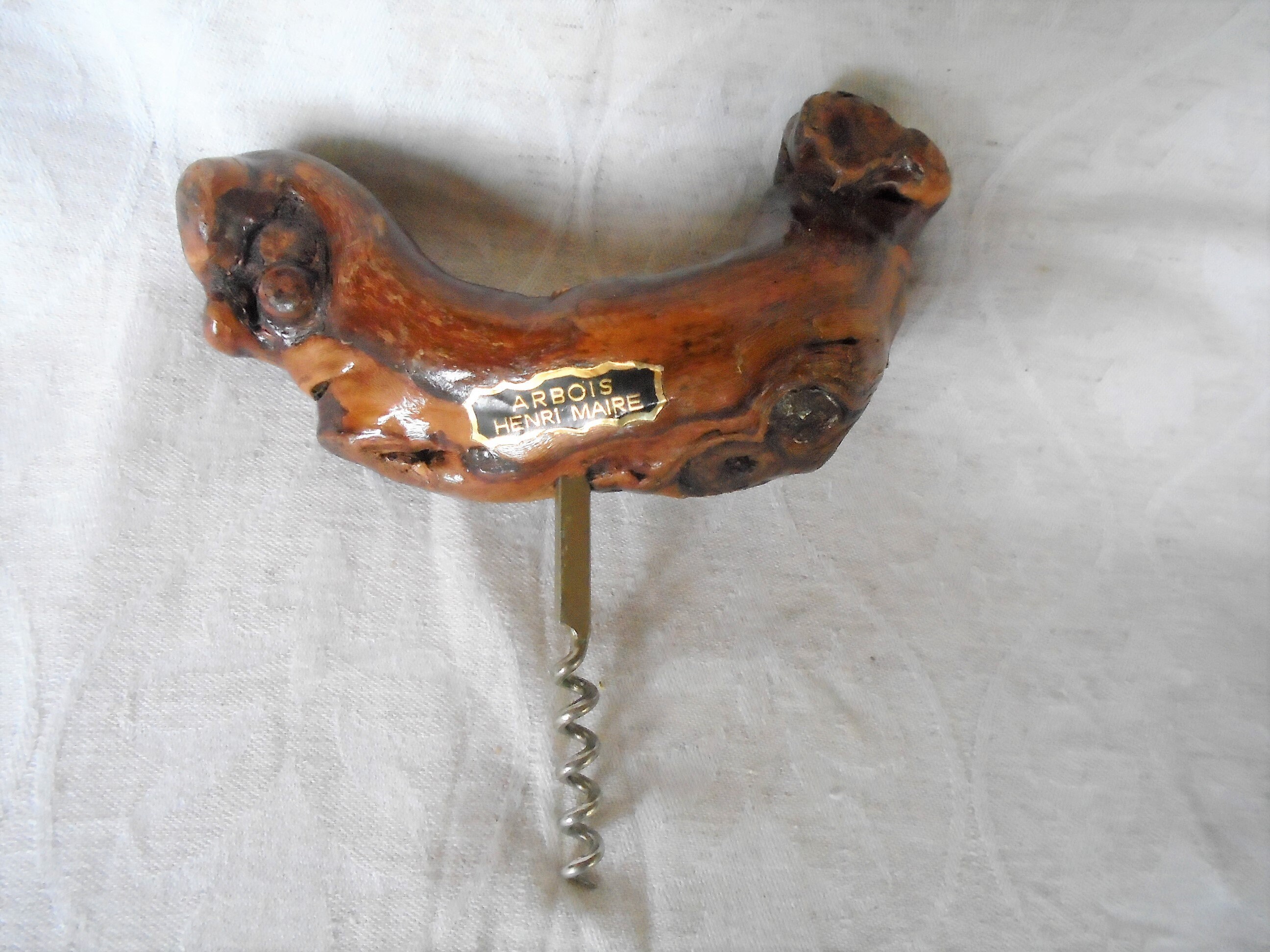 Millésime Français Burlwood/Old Grapevine Corkscrew, Henri Maire, Arbois, France