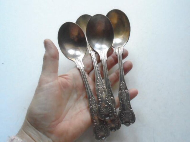4 Vintage Collectible USN Silverplated Dessert or Soup Spoons, Kings