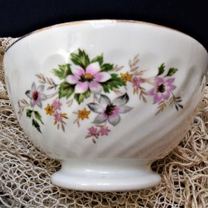 Vintage French Sarreguemines SDV (Sarreguemines-Digoin-Vitry) Porcelain Cafe Au Lait Bowl,