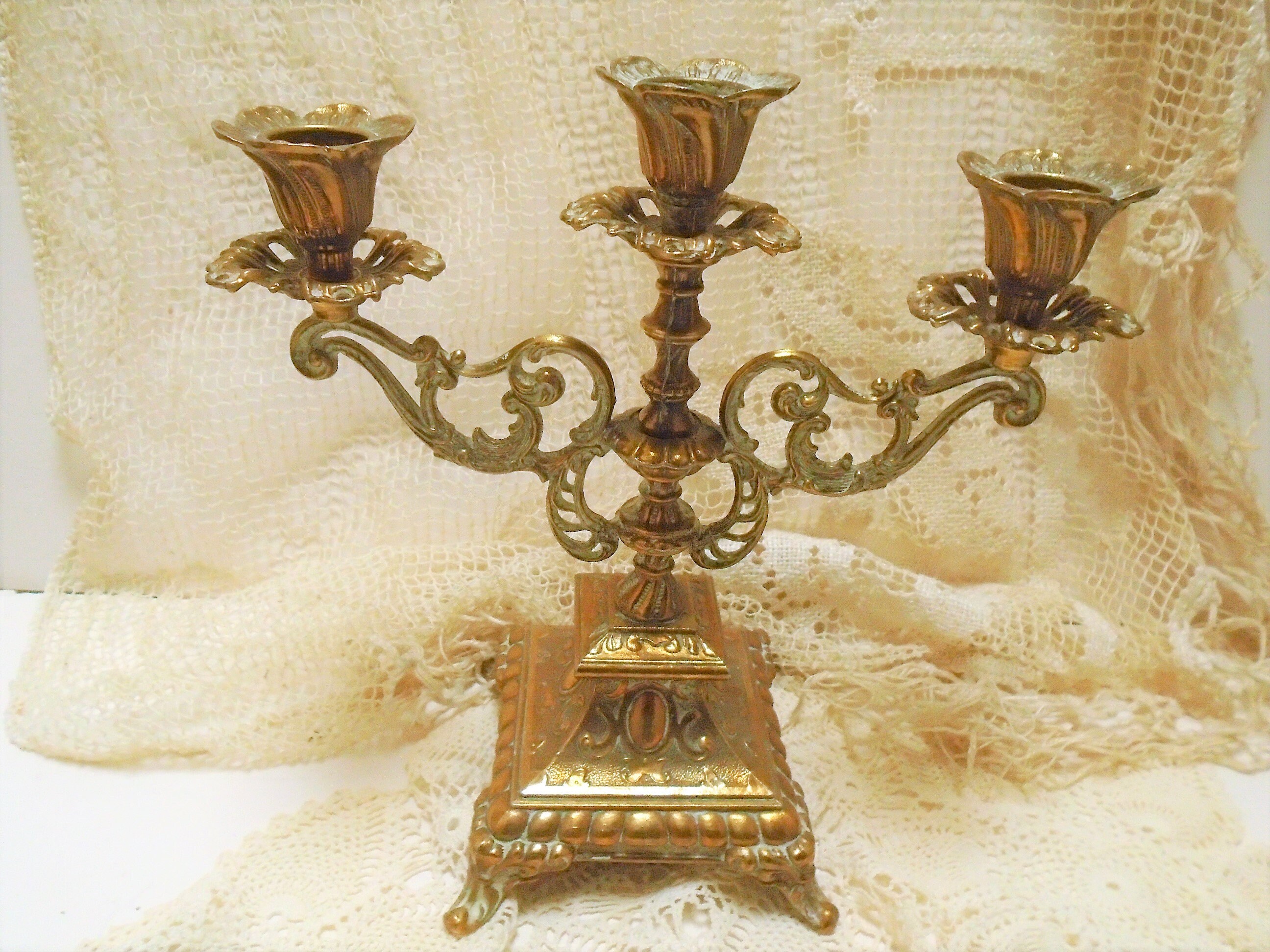 Candélabre en Métal Orné d'or Vintage Français, Chandelier Rococo, Bougeoir à 3 Bras