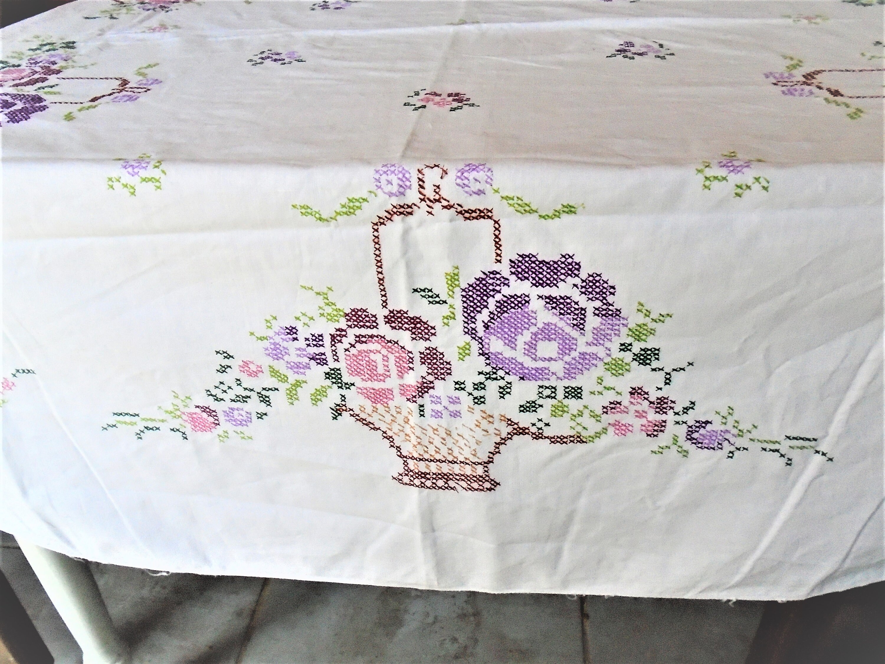 Belle Nappe en Lin Brodée à La Main Français Main, 56 X 50