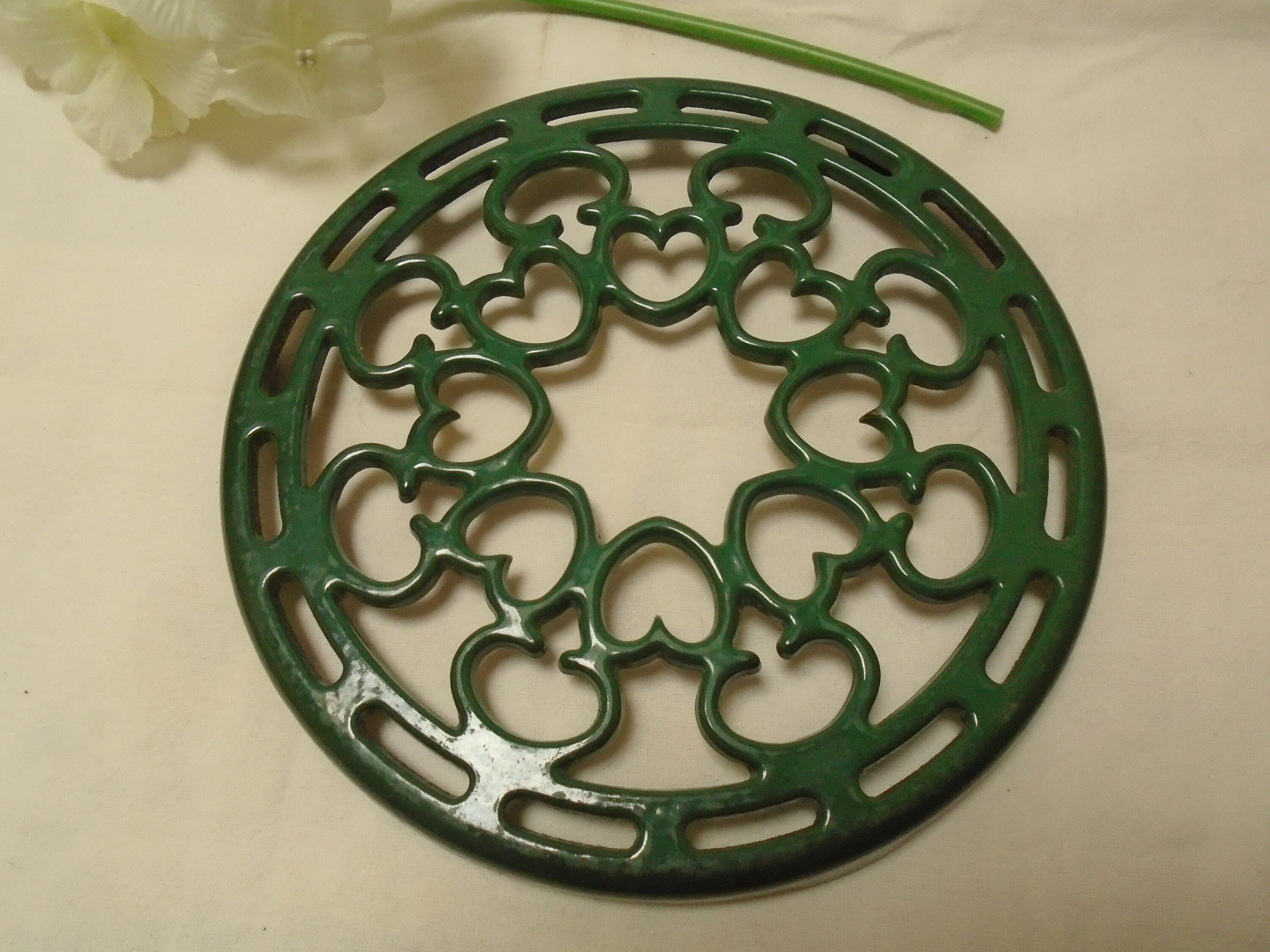 Vintage Français Vert Fonte Émail Rond Trivet Pot Stand