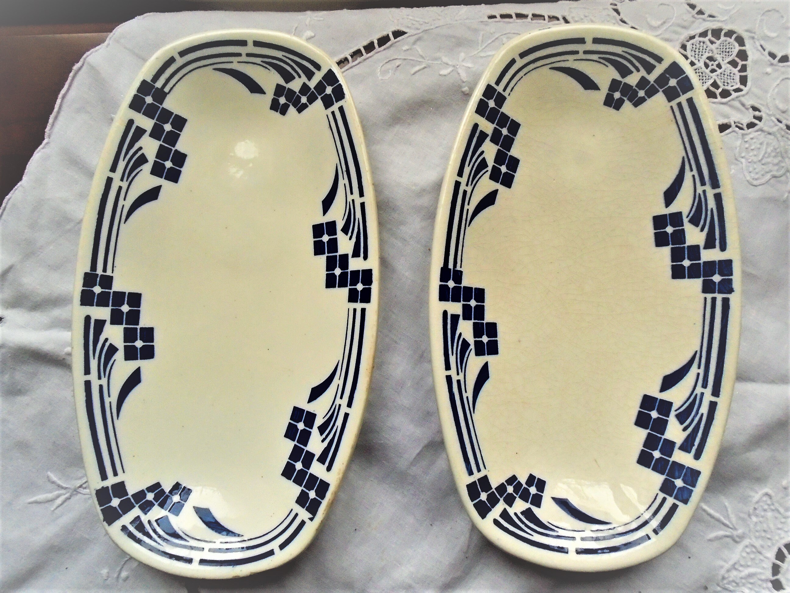 2 Antique Français Rare Art Déco Moulin Des Loups & Hamage Ironstone Raviers, Comets Design, Stone W