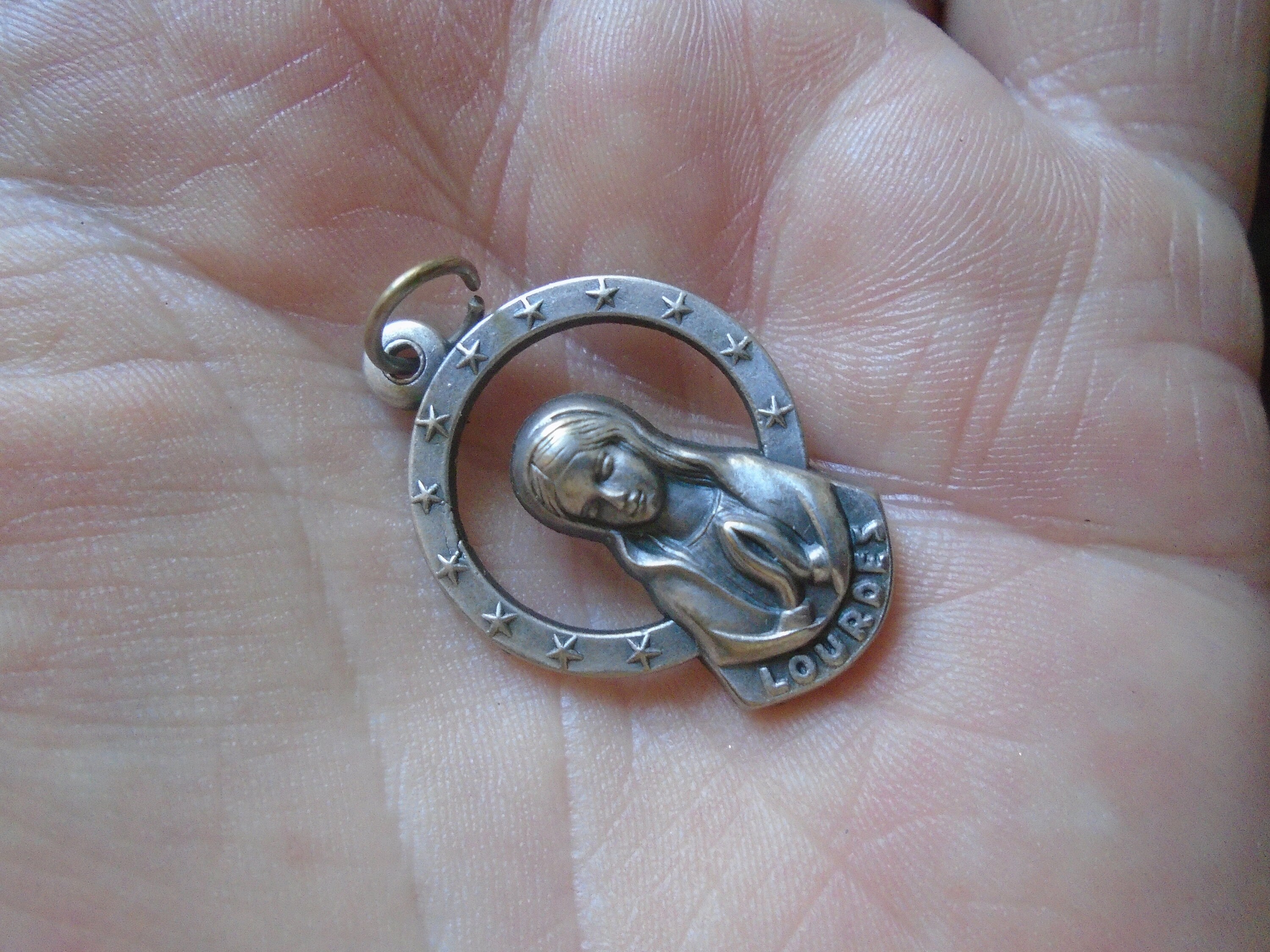 Vintage Médaille d'argent Italienne de Marie, Lourdes Souvenir