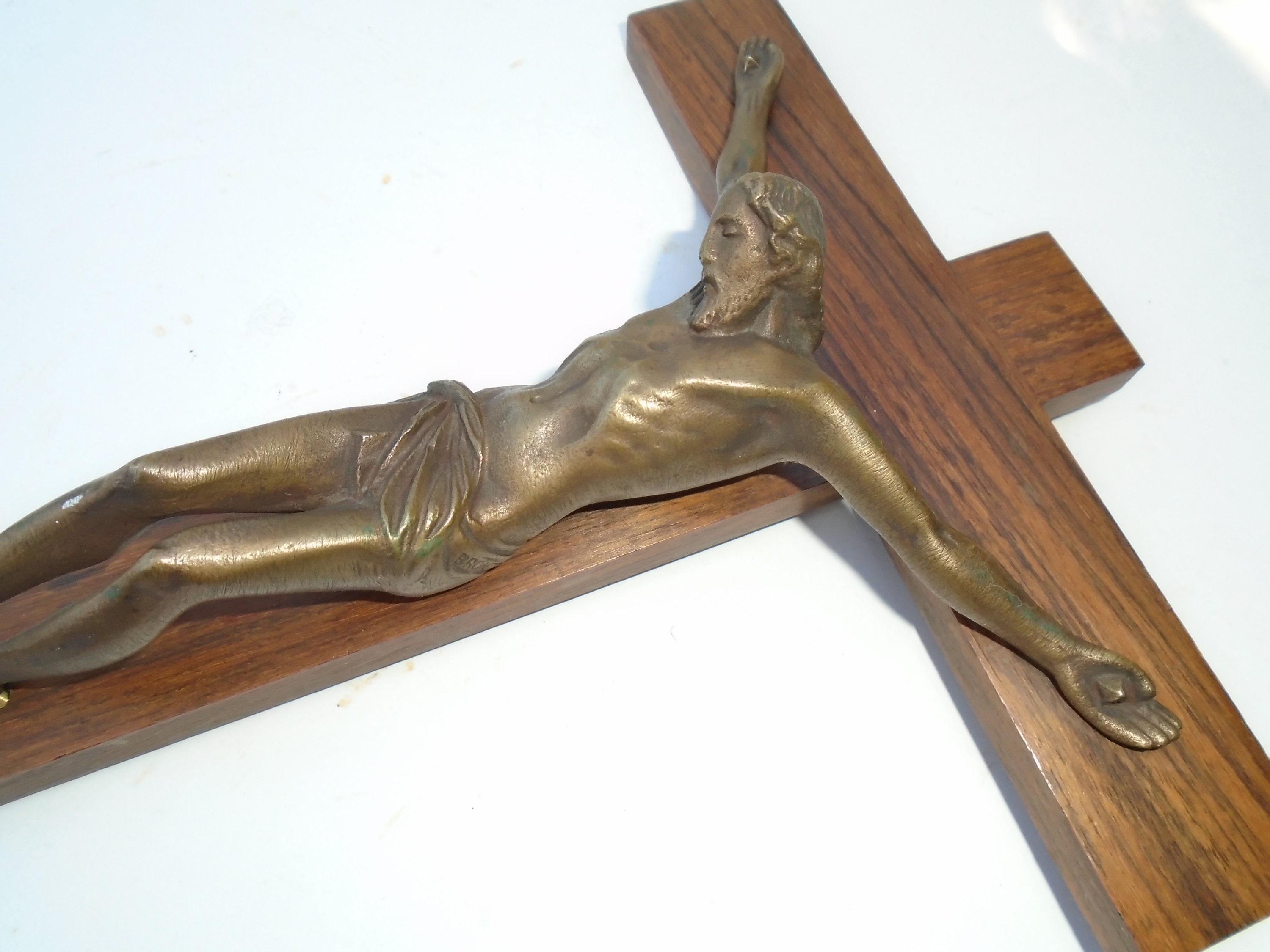 Crucifix Vintage Français