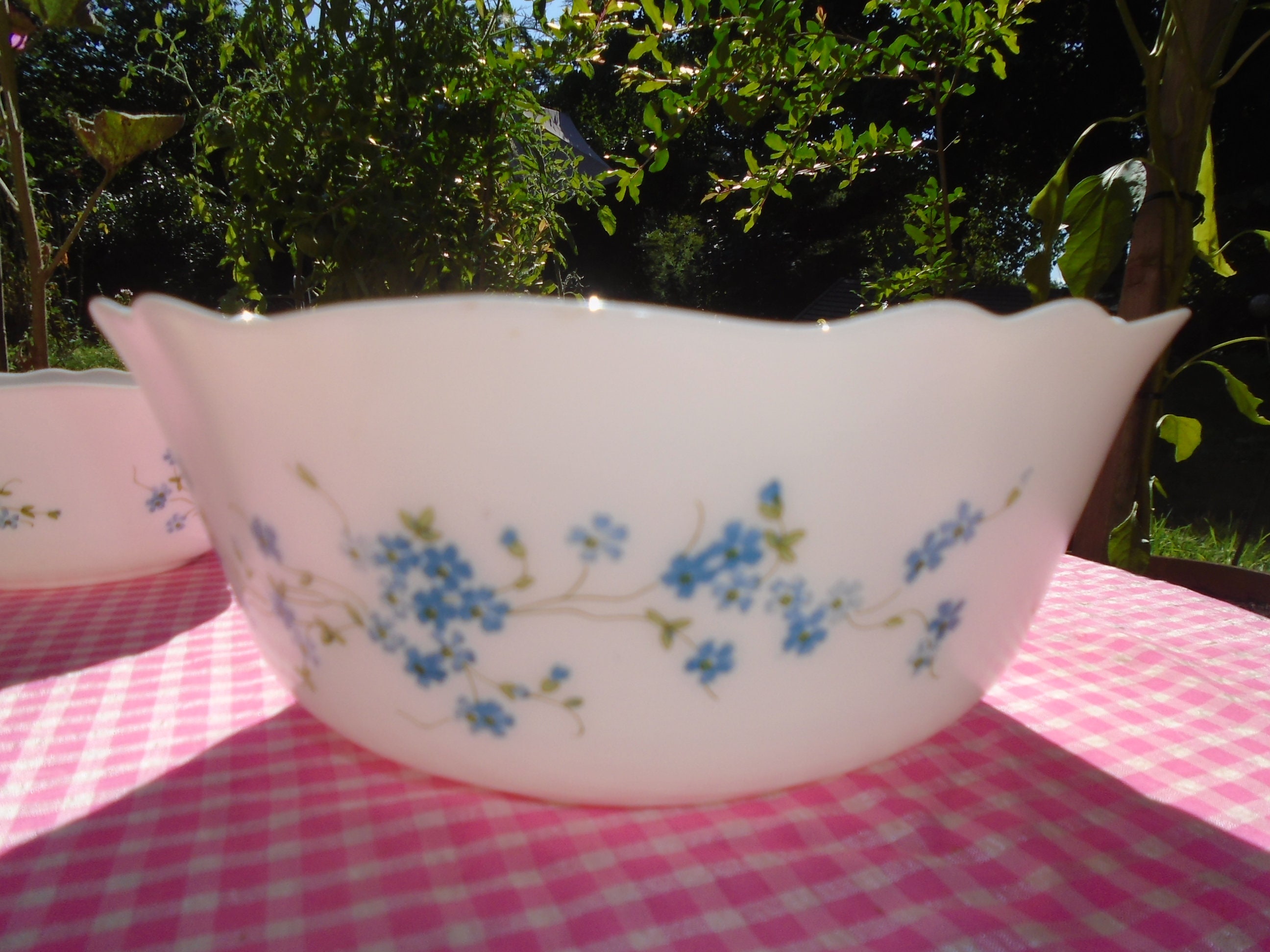 Vintage Français Arcopal Collectible Veronica' Milk Glass Salad Bowl