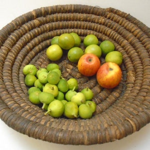 Antique French Large Primitive Woven Rye Round Basket, 19 inches / 48 cm Coiled Panier, Natural Home Decor