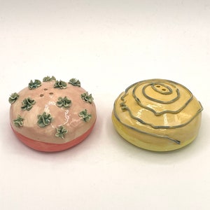 Garden Donut Salt and Pepper Shakers image 6