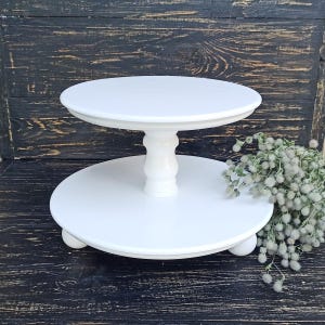 Soporte para cupcakes de 2 niveles para bodas, torre para cupcakes, soporte para pastel blanco, regalo de boda, soporte para pastel de boda, adorno para pastel de boda