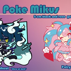 Puede incluir: Dos pines de esmalte de 5 cm chapados en oro rosa y negro con personajes de anime. El primer pin representa a un personaje con cabello azul y un atuendo blanco y negro, etiquetado como "Ghost *Glow at dark*" El segundo pin representa a un personaje con cabello azul y rosa y un atuendo rosa, etiquetado como "Fairy".