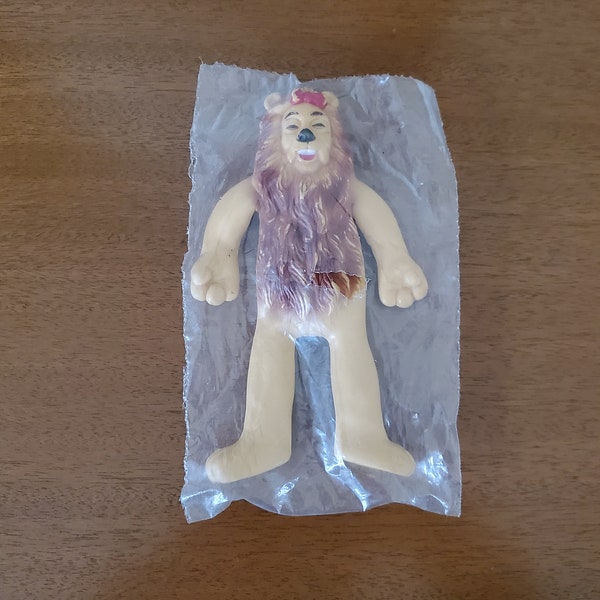 Very Cool & Vintage 1989 The Wizard Of OZ Bendable/Pose-able Cowardly Lion Rubber Toy/Figurine Still in Original and Unopened Bag