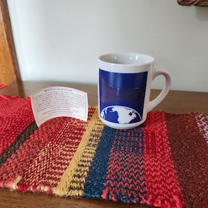 Super Cool, Vintage & Heat Activated NASA SPACE PROGRAM Challenger / Enterprise / Discovery / Endeavour / Etc. Coffee/Tea/Cocoa Mug/Cup