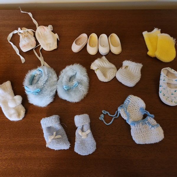 Crazy Mix Up Lot of 18 DOLL/INFANT/BABY/Jenny & Mandy/Handmade Shoes/Booties/Slippers
