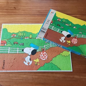 Super Cool, Vintage & Complete 1972 PEANUTS 250 Piece Puzzle with Original Box (COMPLETE)
