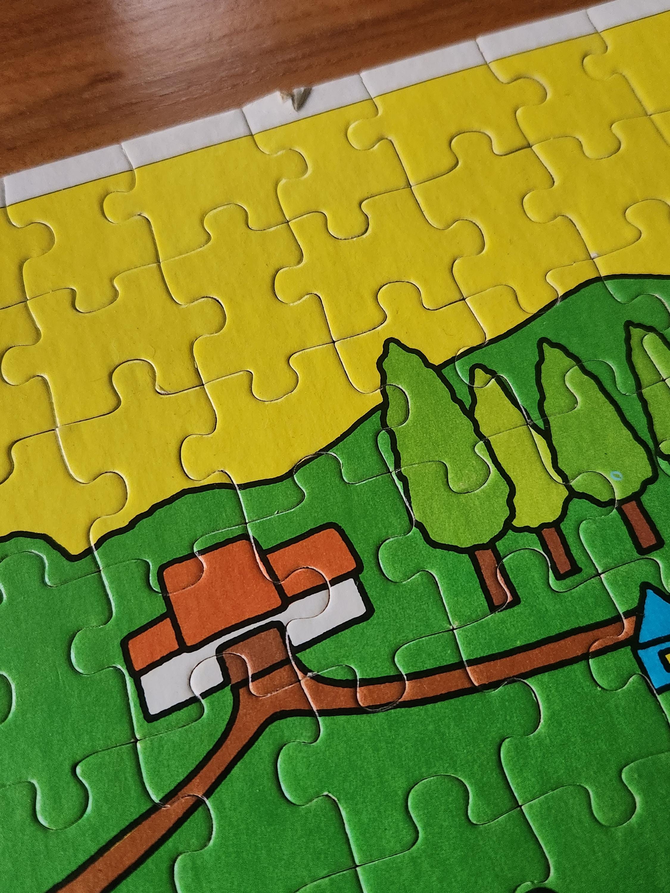 Super Cool, Vintage & Complete 1972 PEANUTS 250 Piece Puzzle With