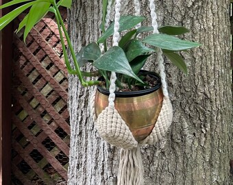 Appendiabiti per piante Macrame / Appendiabiti minimalista moderno / Regalo ecologico / Porta piante Boho / Macrame di cotone / Decorazioni costiere