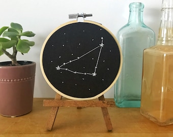 Art de cerceau de broderie | Capricorne | Signes du zodiaque | Constellations | Étoiles