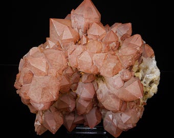 Spécimen de minéraux naturels en grappe de quartz rouge # B 7094