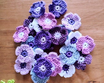 24 pieces crochet flowers – daisies in shades of purple made of cotton - 1.38 inches or 3.5 cm