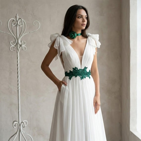 green emerald velvet dress Amazon.com: 10 Pack Green Sash for Pageants Green Satin Sash Blank Sashes  to Decorate Sashes, Green Beauty Pageant Sashes Plain Green Sash, DIY Sash  for Party Decorations, Wedding, Bridal Shower Birthday Party : main image 0