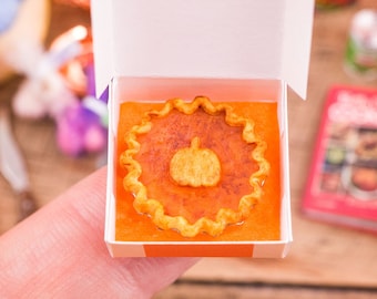 Dollhouse Miniature Thanksgiving Pumpkin Pie in Bakery Box - 1:12 Dollhouse Miniature Thanksgiving Food - Miniature Pumpkin Pie