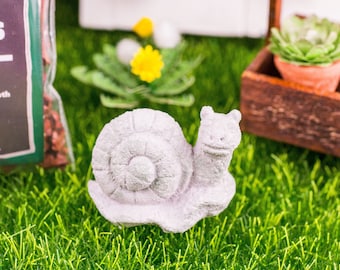 Dollhouse Miniature Stone Snail Garden Statue - Decorative Spring Garden Sculptures - 1:12 Dollhouse Miniature Spring Decor