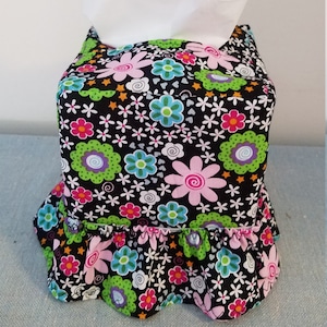 Crazy Daisy Cube Tissue Box Cover