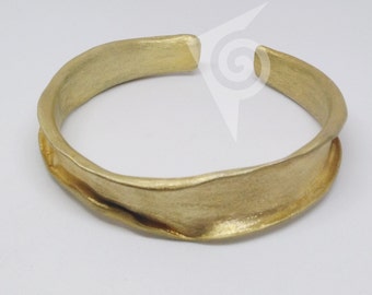 Dioni Bracelet - Gold plated Brass- Cuff Bracelet- Greek mythology- Minimal look- Molten edges