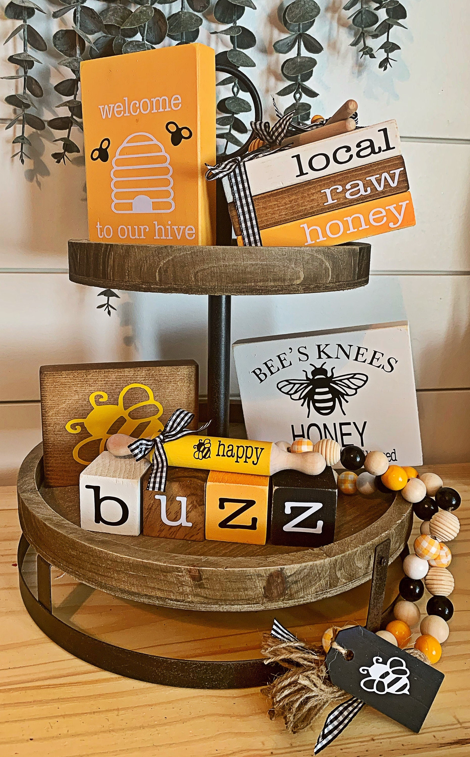 Wooden Bee Sign 