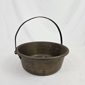 Vtg Brass Cowboy Bean Pot Cauldron Campfire Pan Forged Copper Handle Primitive
