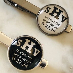 JW Men&#39;s Monogram [+ optional Baptismal Date, 2025 Pure Worship theme], Tie Bar / Tie Clip, Spanish upon request