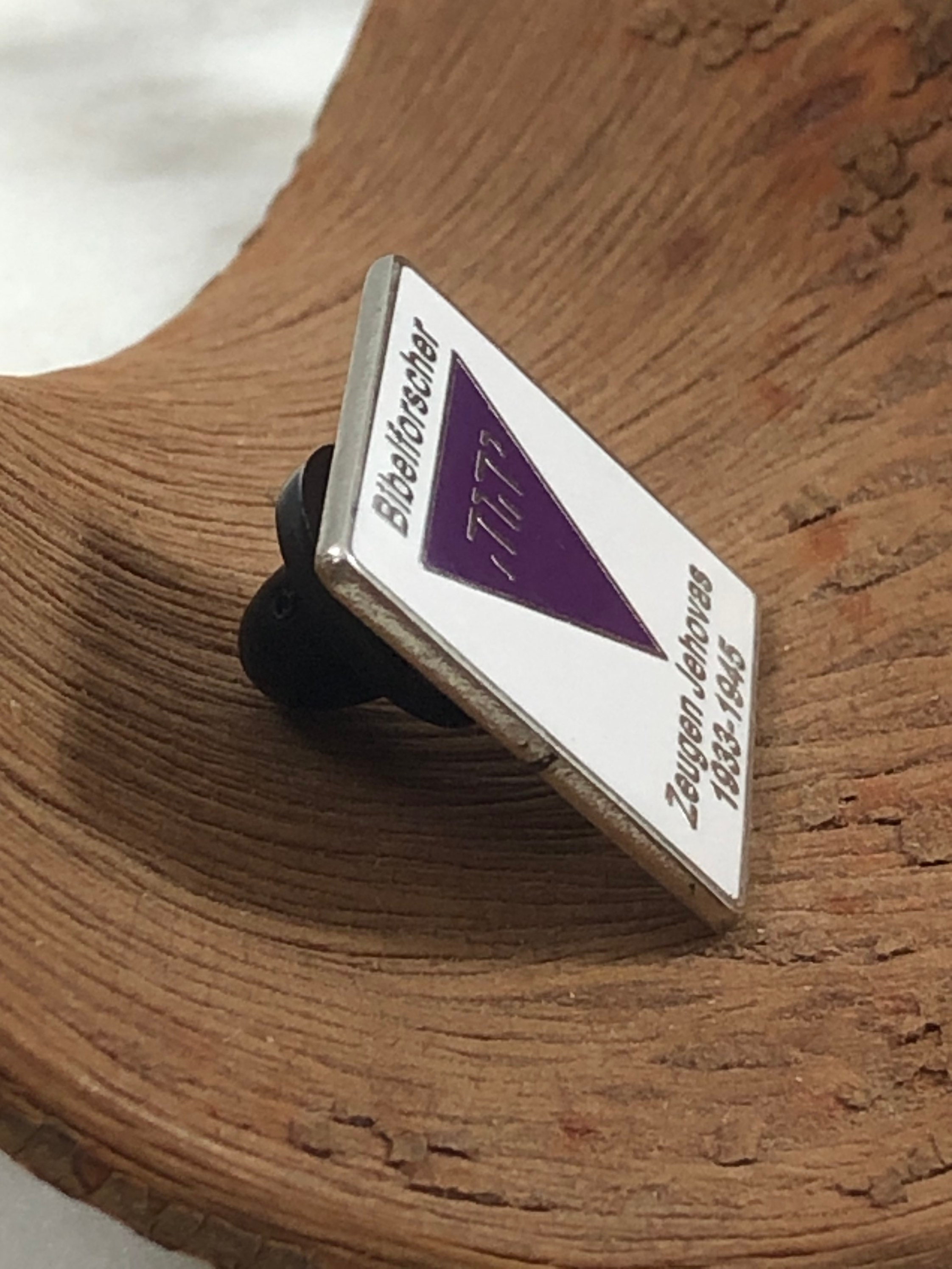 Purple Triangle Lapel Pin – Jehovah's Witness YHWH Commemorative