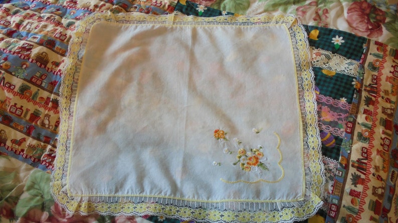 Vintage 1950's Ladies Hand Embroidered Handkerchiefyellow - Etsy