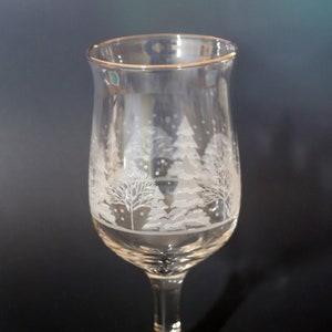 Arby&#39;s Winter Scene Stemmed Goblet Wine Glass Elegant Frosted Etching Gold Rim