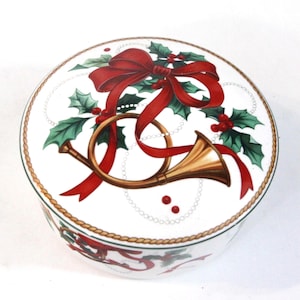 Mikasa Covered Box Holiday Maxima Jubilation New in Box Round Ceramic FX074