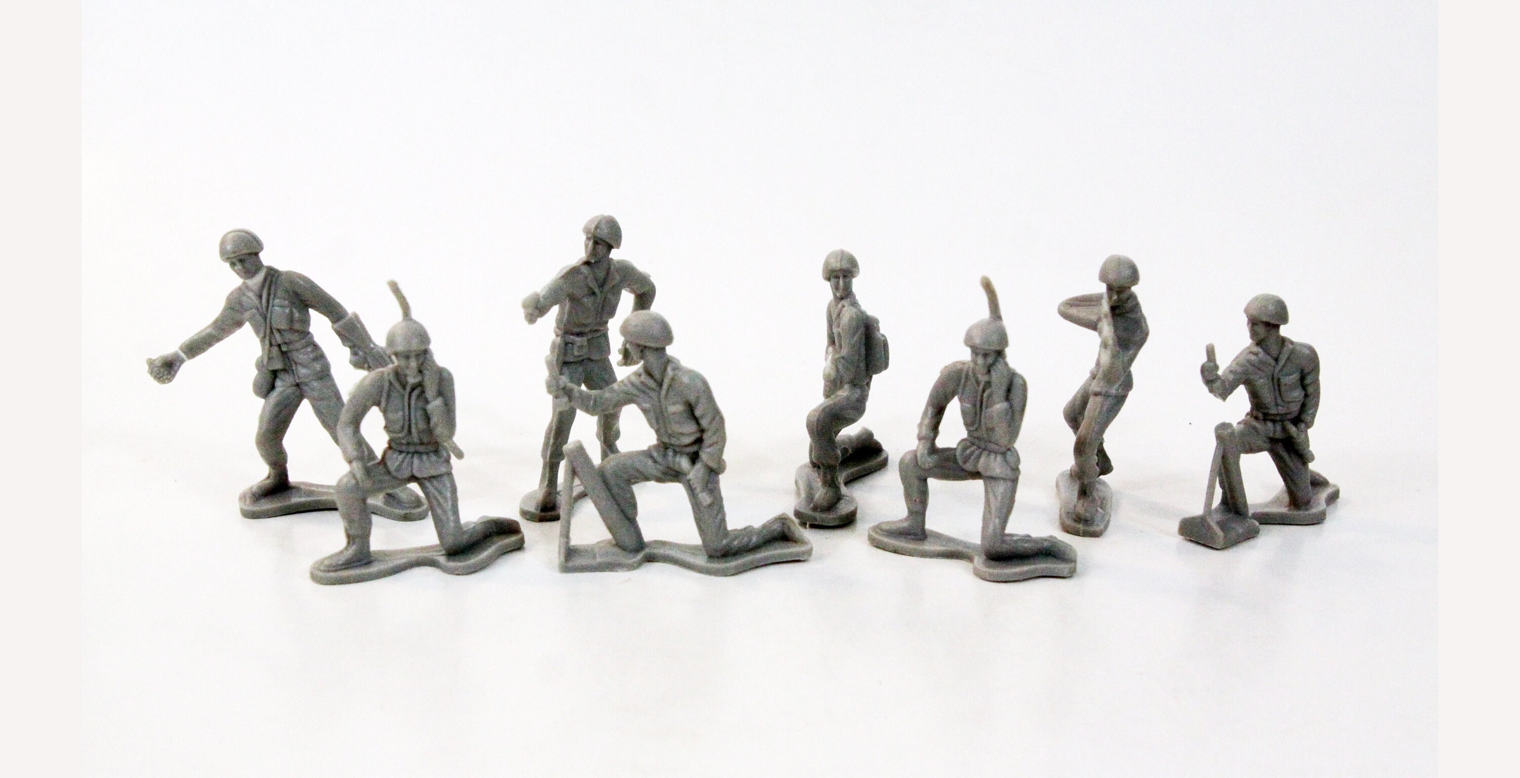 Vintage Gray Army Men Soldiers Plastic 9 Pc Retro Toy Soldiers 1.5