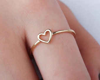 Women's Heart Shaped Ring Gold