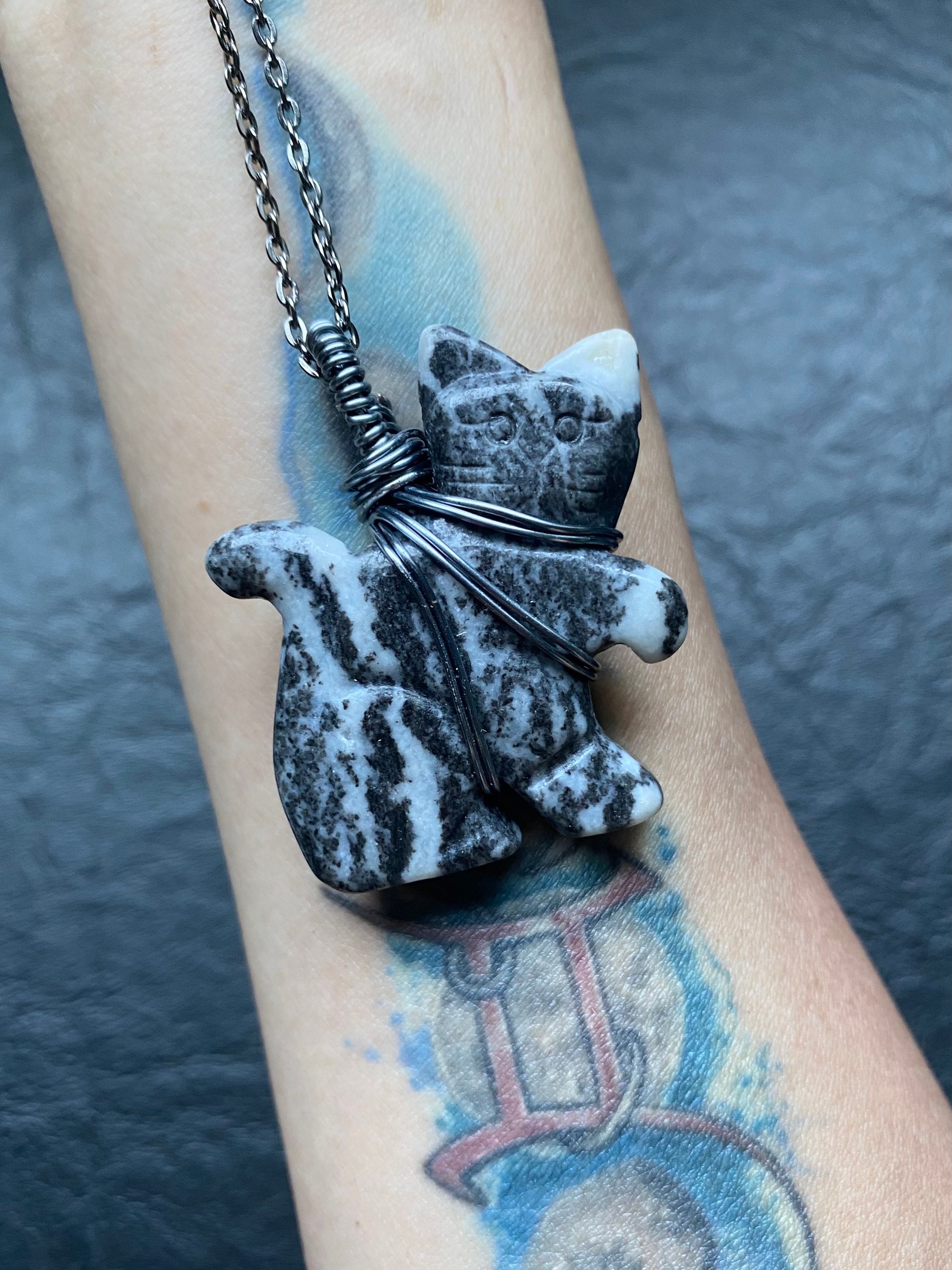 Zebra Jasper Black Kitty Cat Pendant Necklace, Gunmetal Wire