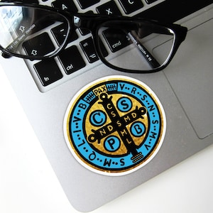 Sticker vinyle catholique médaille Saint Benoît, stickers catholiques pour ordinateur portable, bouteille d&#39;eau ou voiture, cadeaux catholiques pour lui pour papa