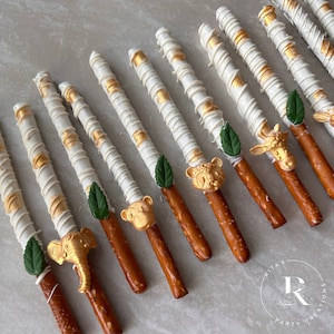 12 Safari Chocolate Dipped Pretzel Rods, Safari Baby Shower, Wild One Birthday, Baby Shower Favors, Dessert Table, Safari Party Treats,