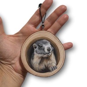 Hand Painted Wood Slice with Marmot. 3D Painting. Home Decor. Fine Art