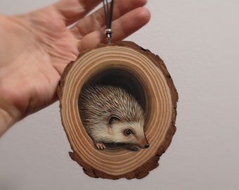 Hand painted wood slice with porcupine, hedgehog. Home decoration. Fine art. 3D painting