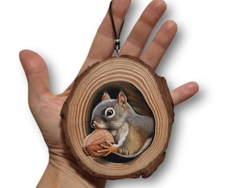 Hand painted wooden slice with Squirrel. 3D painting. Home decoration. Fine art. Squirrel