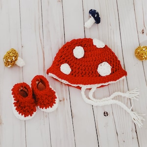 Crochet Mushroom Costume Bucket Hat With Ties, Mushroom Baby Hat, Handmade Mushroom Clothing, Baby Photo Prop, Forest  Mushroom Cottagecore