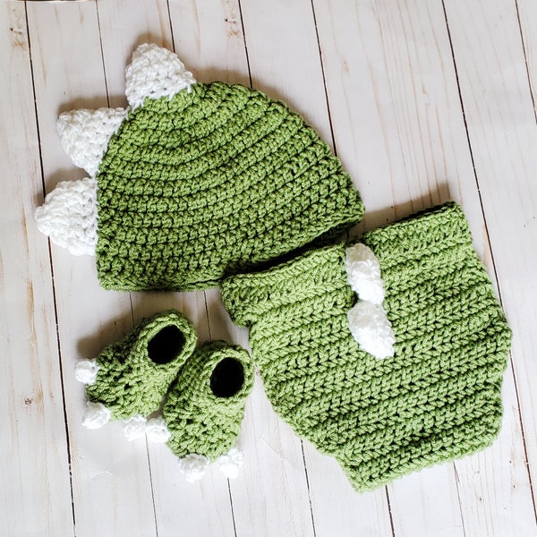 Dinosaur Outfit/Photo prop/Costume Infants, Crochet, Newborn Dinosaur Outfit, baby dinosaur outfit, Baby Gift