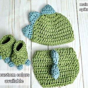 Crochet Dinosaur Baby Outfit, Halloween Costume, Baby Boy Dinosaur, Baby Boy, Baby Shower Gift, New born Photography Prop, Coming Home Gift